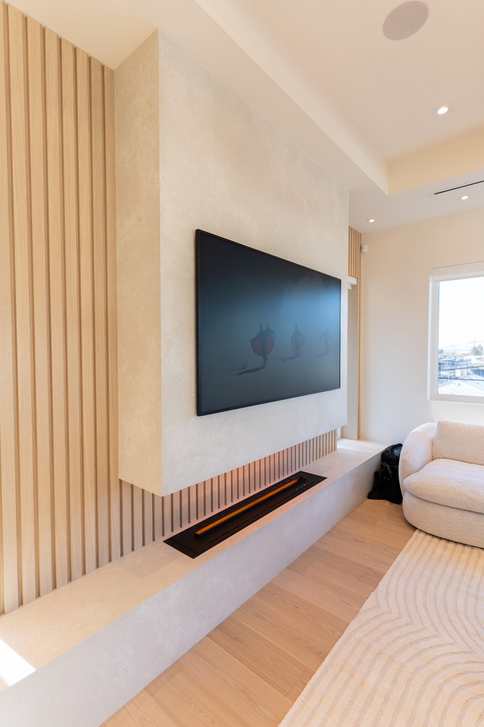 Custom Estate Home photo 49