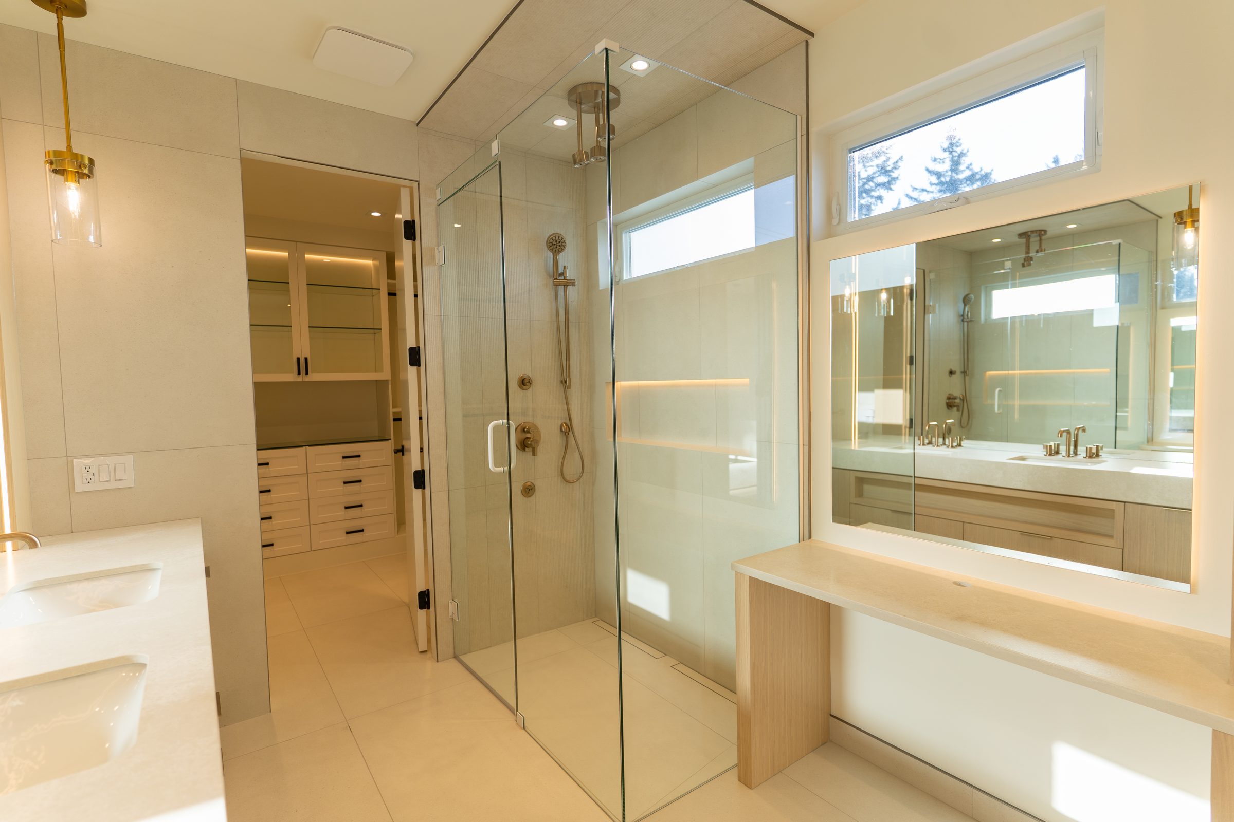 Custom Estate Home photo 60