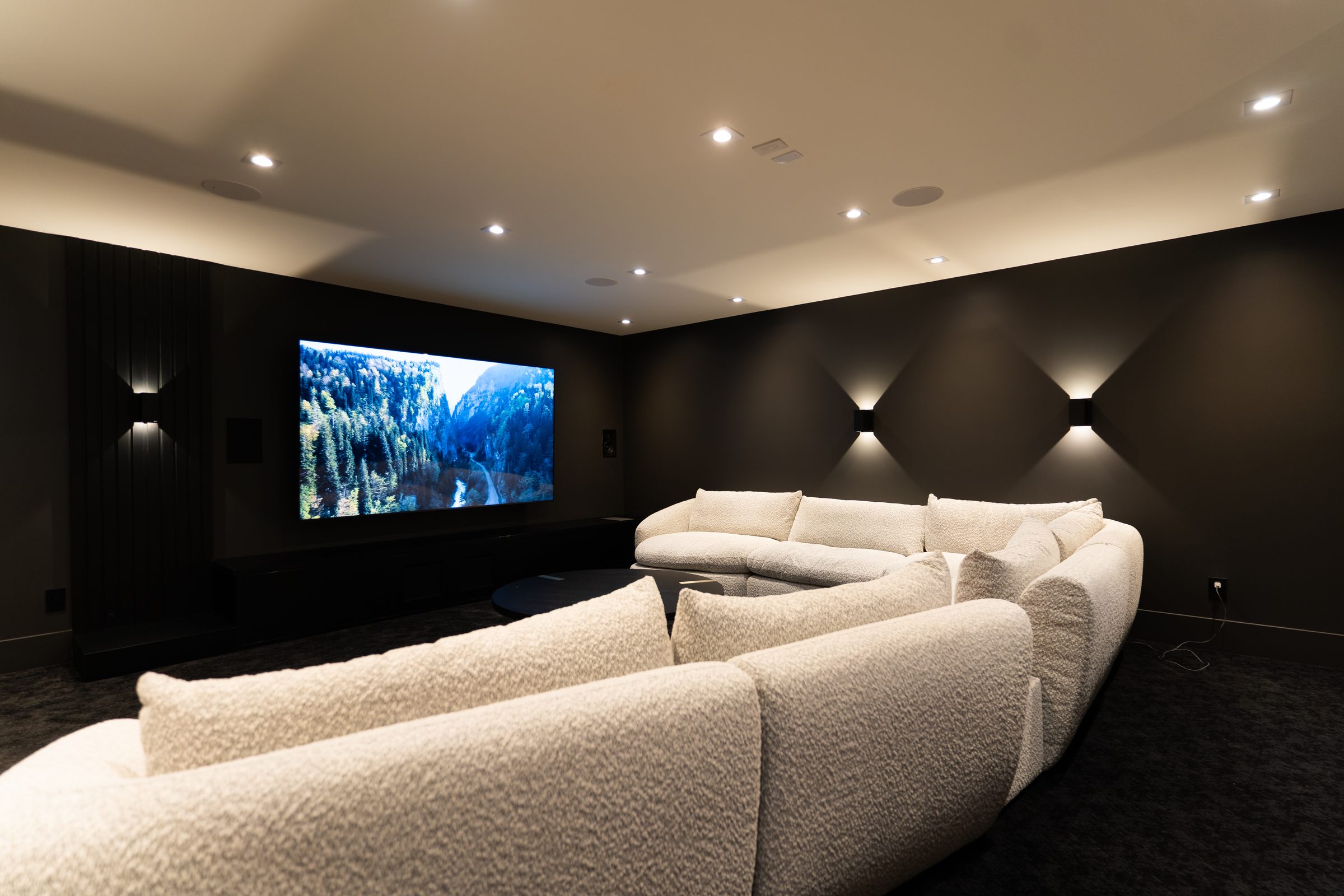 Custom Estate Home photo 71