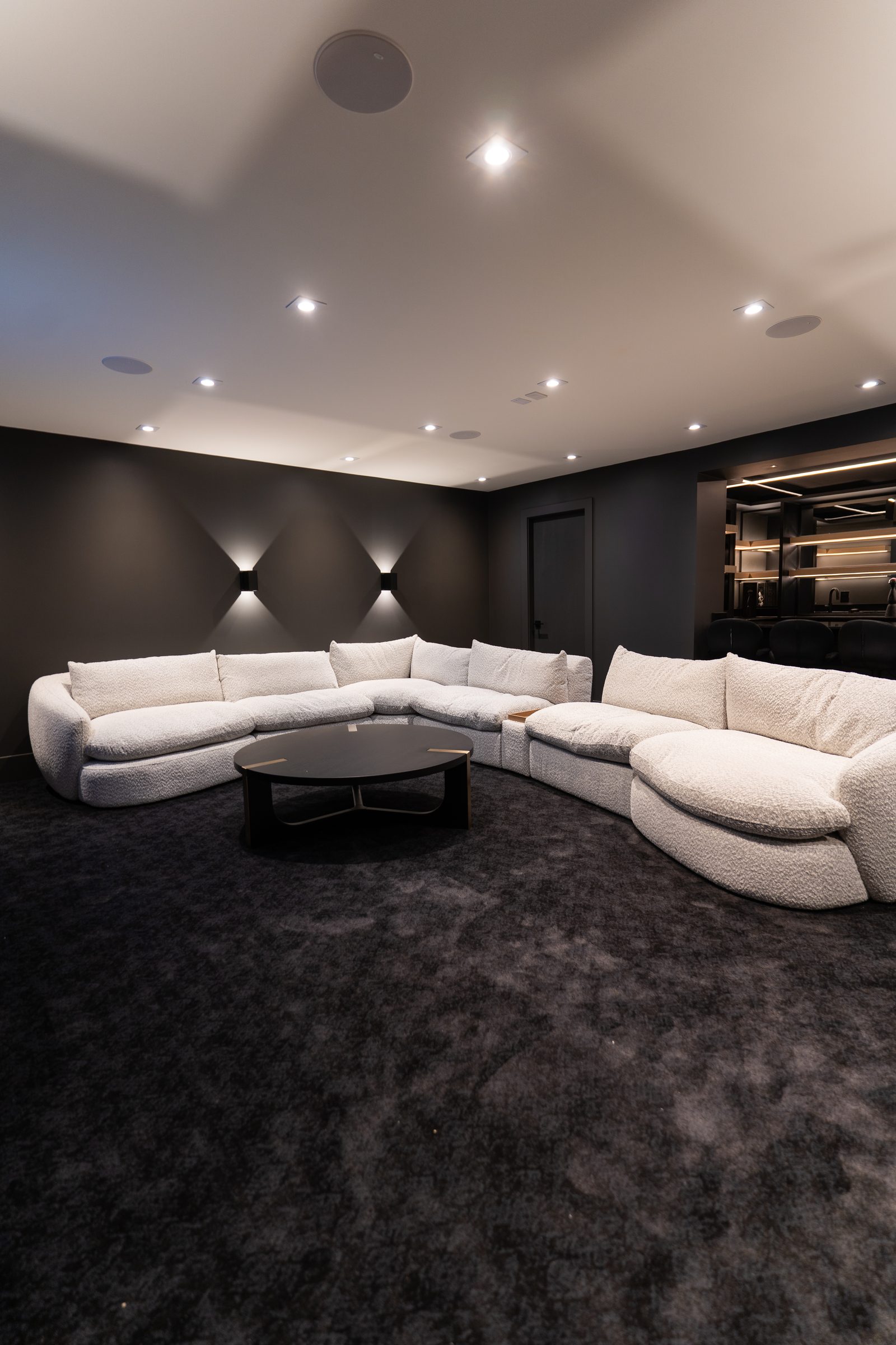 Custom Estate Home photo 73