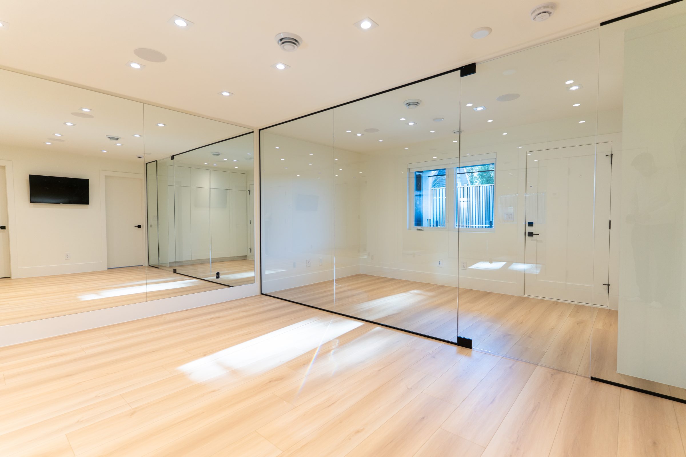 Custom Estate Home photo 80